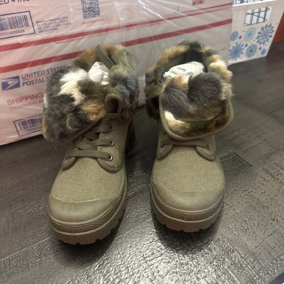 Rocket Dog Shoes - Rocket Dog Pilot Olive Lace Up Faux Fur Trim Ankle Boots